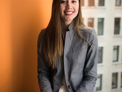 Estudiante con laptop