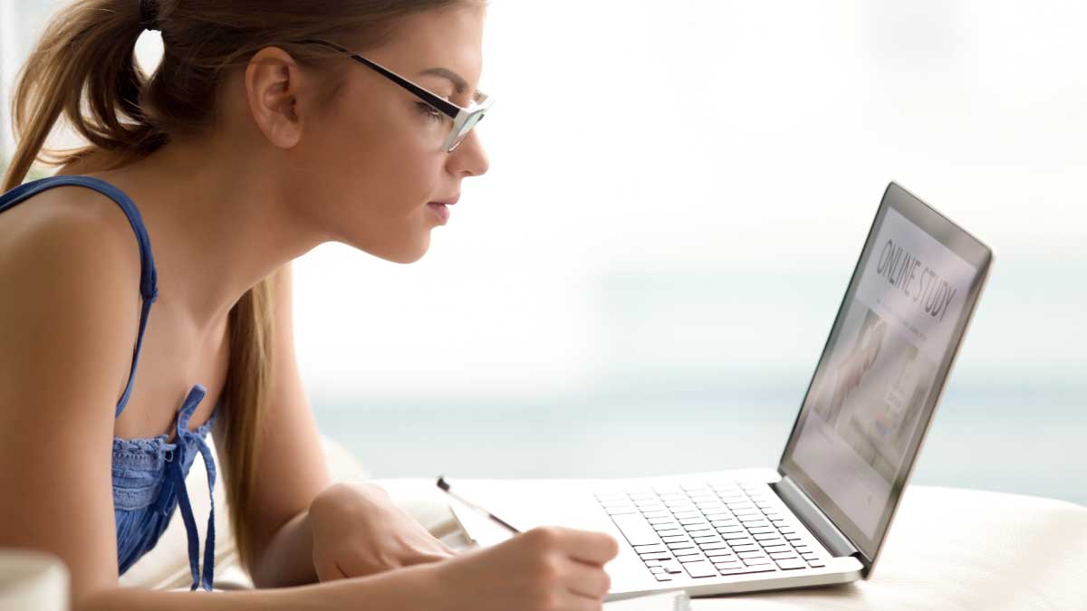 24 free online courses from 5 of the best universities in the world