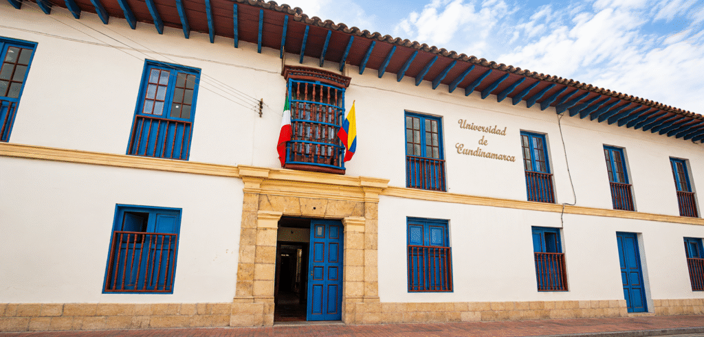 fachada de la sede zipaquira