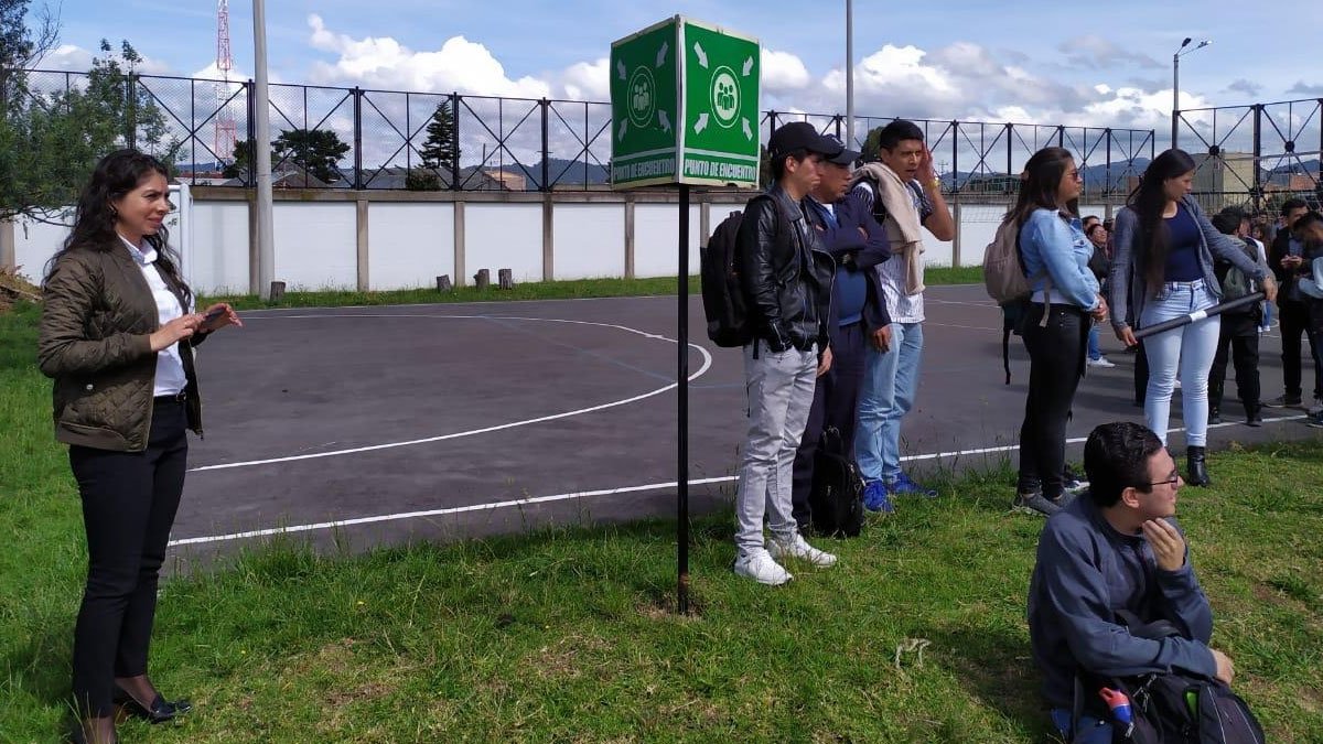 3.134 personas de la U. participaron en el simulacro Nacional — imagen 11 de 13