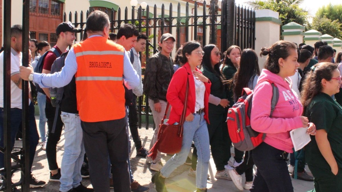 3.134 personas de la U. participaron en el simulacro Nacional — imagen 13 de 13