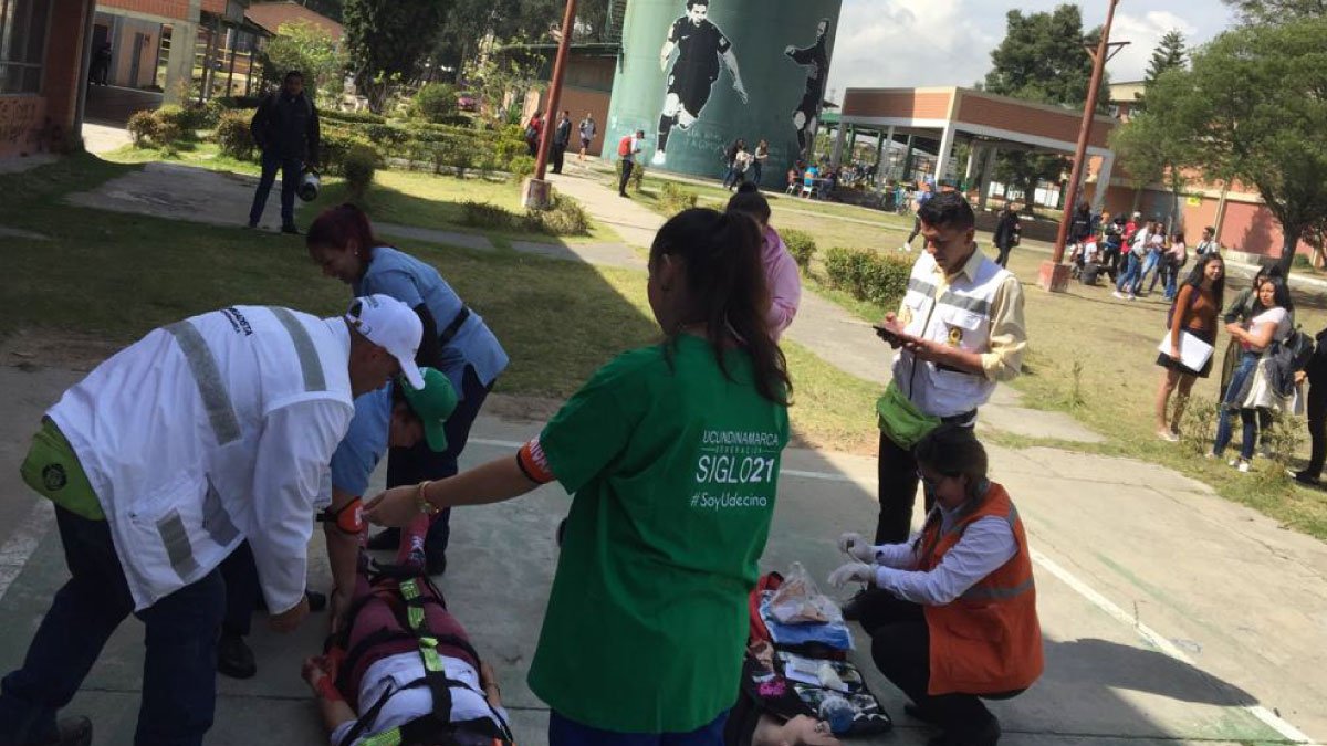 3.134 personas de la U. participaron en el simulacro Nacional — imagen 4 de 13