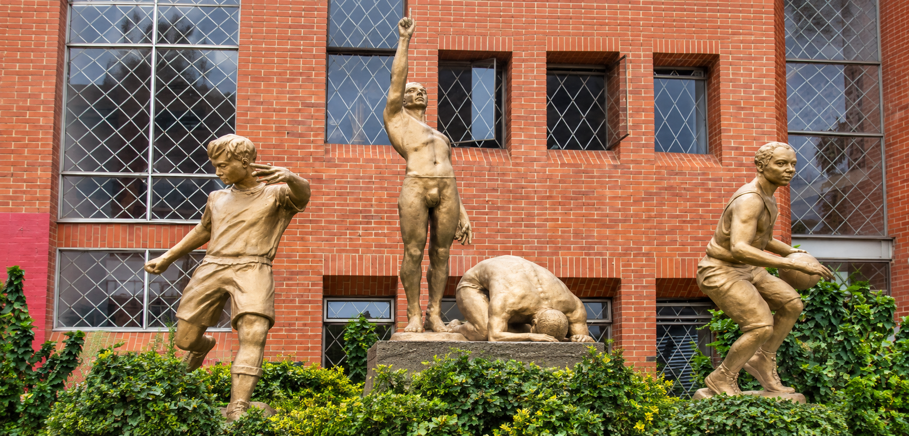 Fotografia de la estatua sede fusagasuga