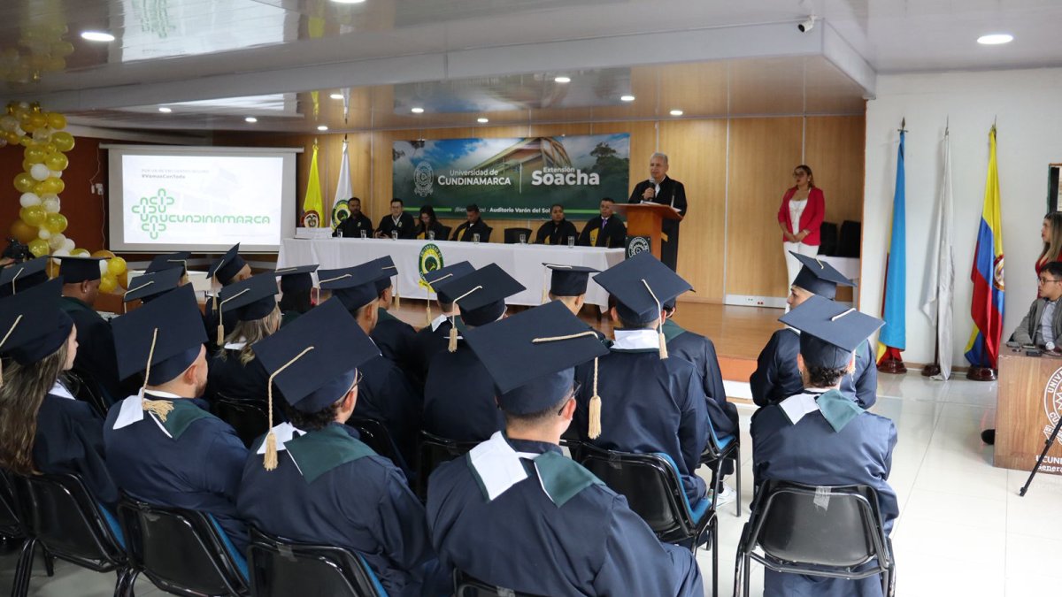 994 graduates in the second half of 2025 — image 12 of 20
