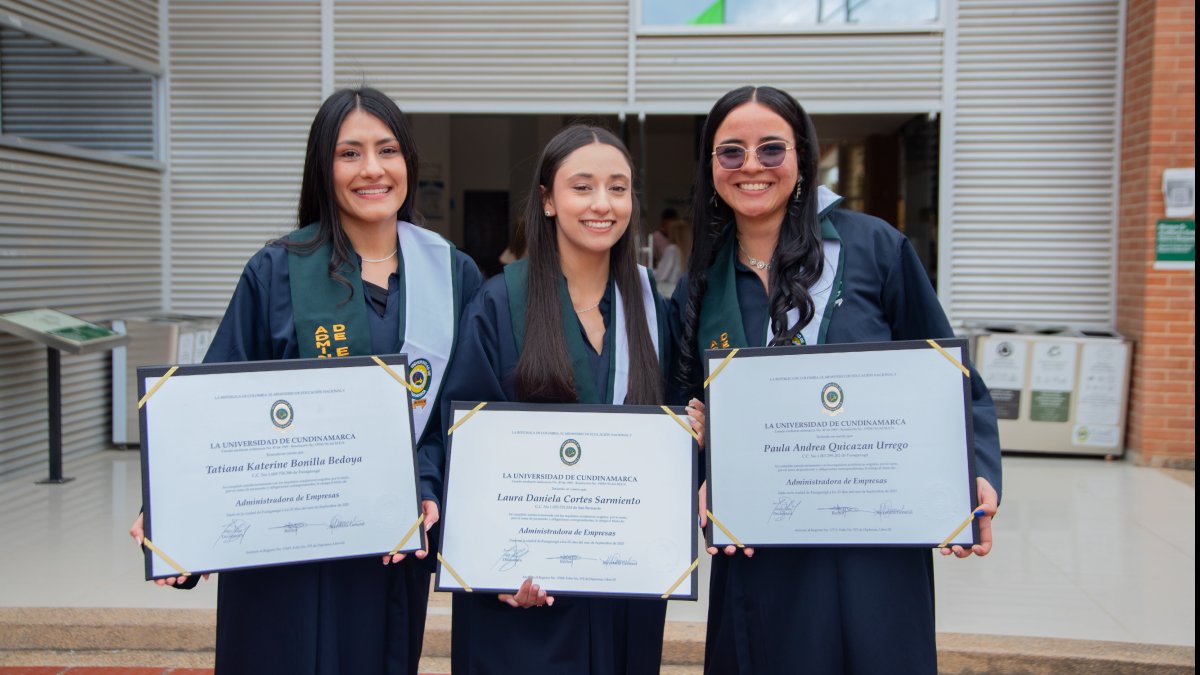 994 graduates in the second half of 2025 — image 20 of 20