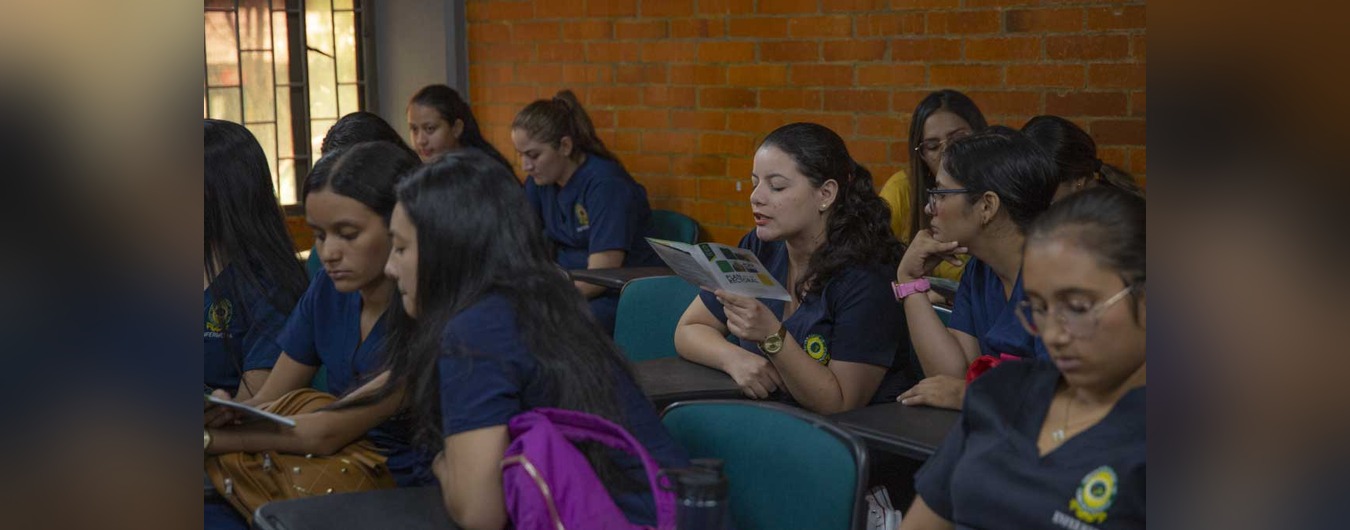 Estudiantes de Girardot participan en la construcción del PD.