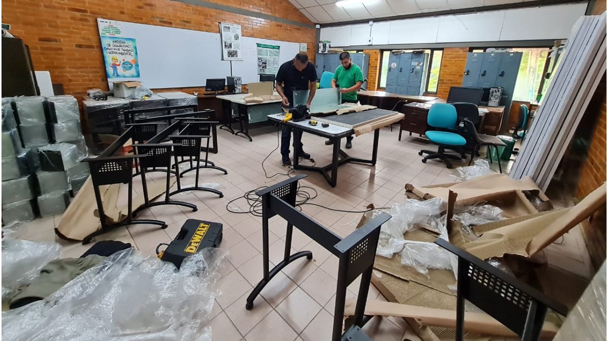Simulation lab upgrades are at 80% completion (%).