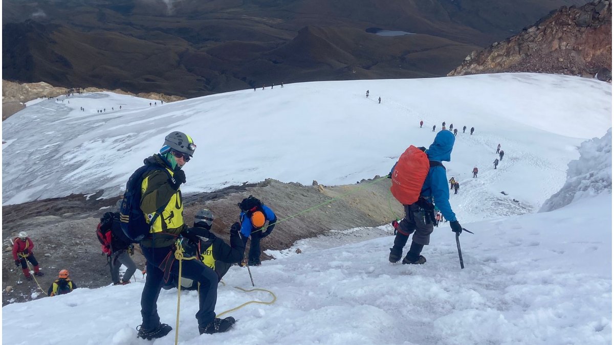 This is how the UCundinamarca expedition to the Tolima snow-capped mountain went — image 3 of 4