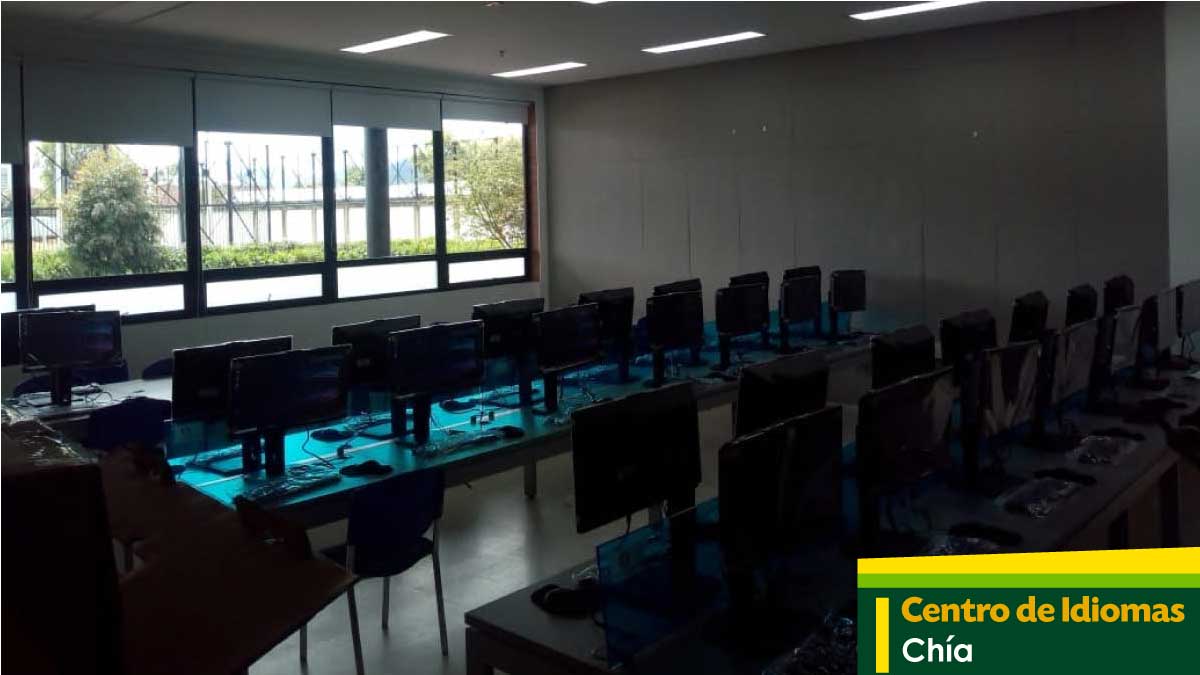 UCundinamarca language center progresses — image 3 of 4
