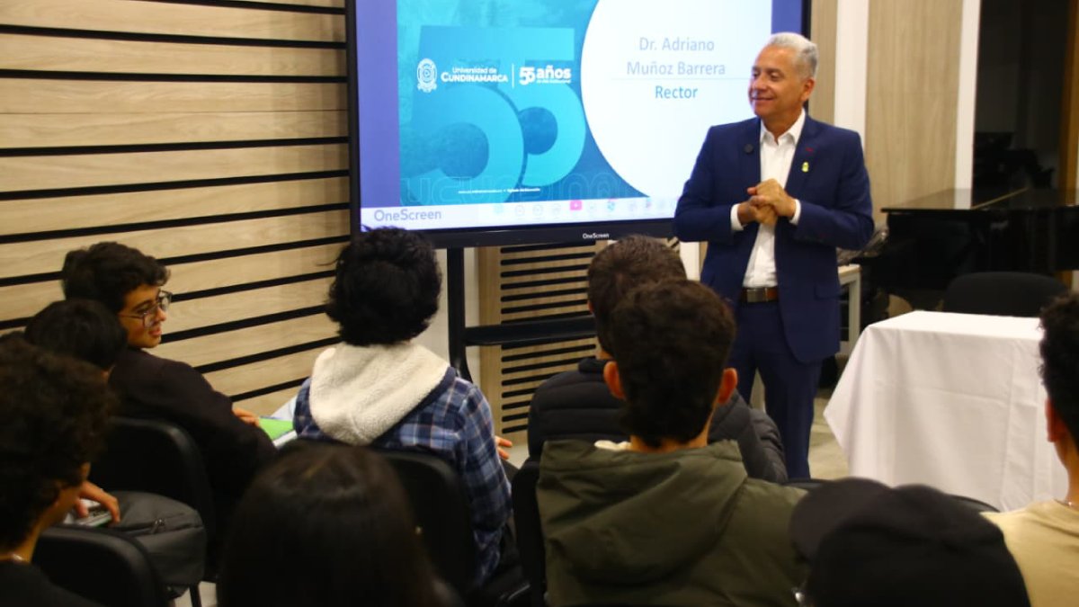 Bienvenida a 1.884 nuevos estudiantes — imagen 13 de 27