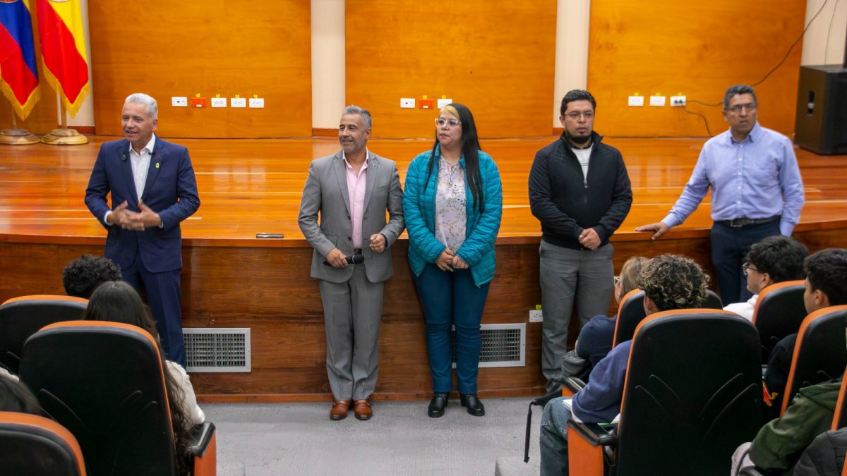 Bienvenida a 1.884 nuevos estudiantes — imagen 2 de 27
