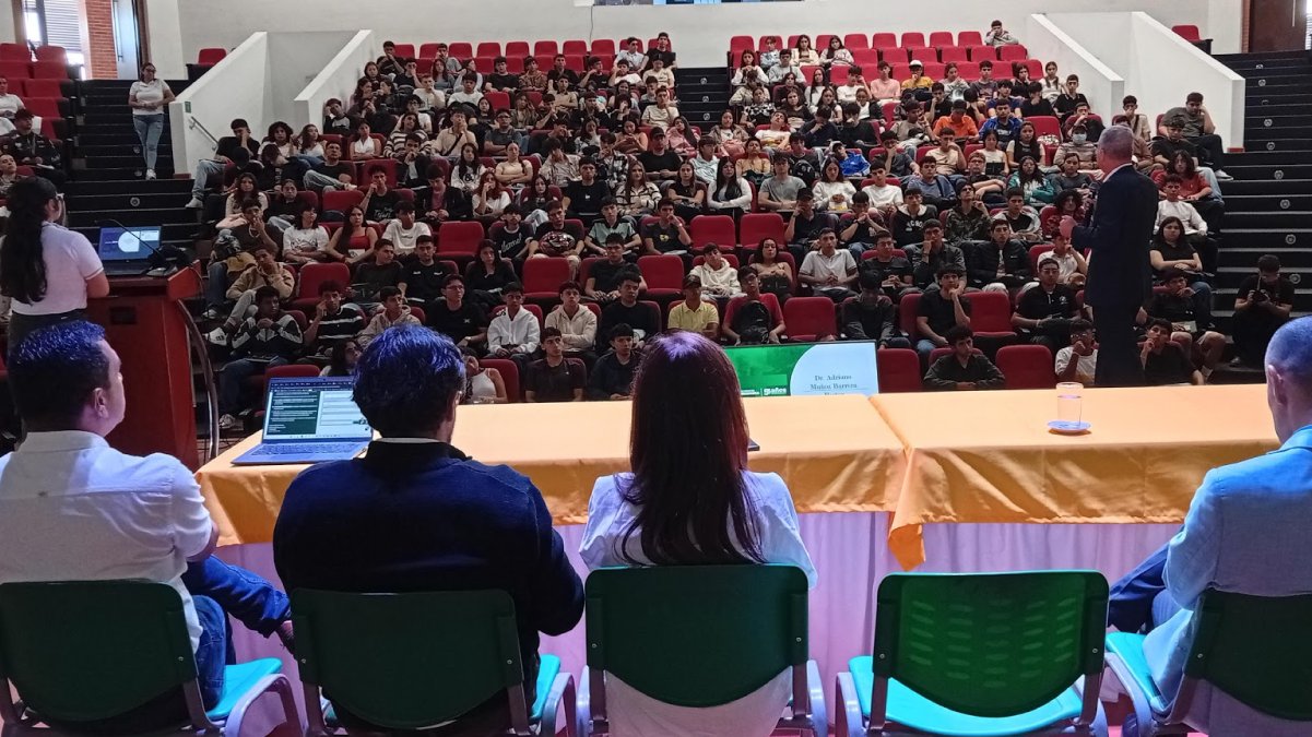 Bienvenida a 1.884 nuevos estudiantes — imagen 22 de 27