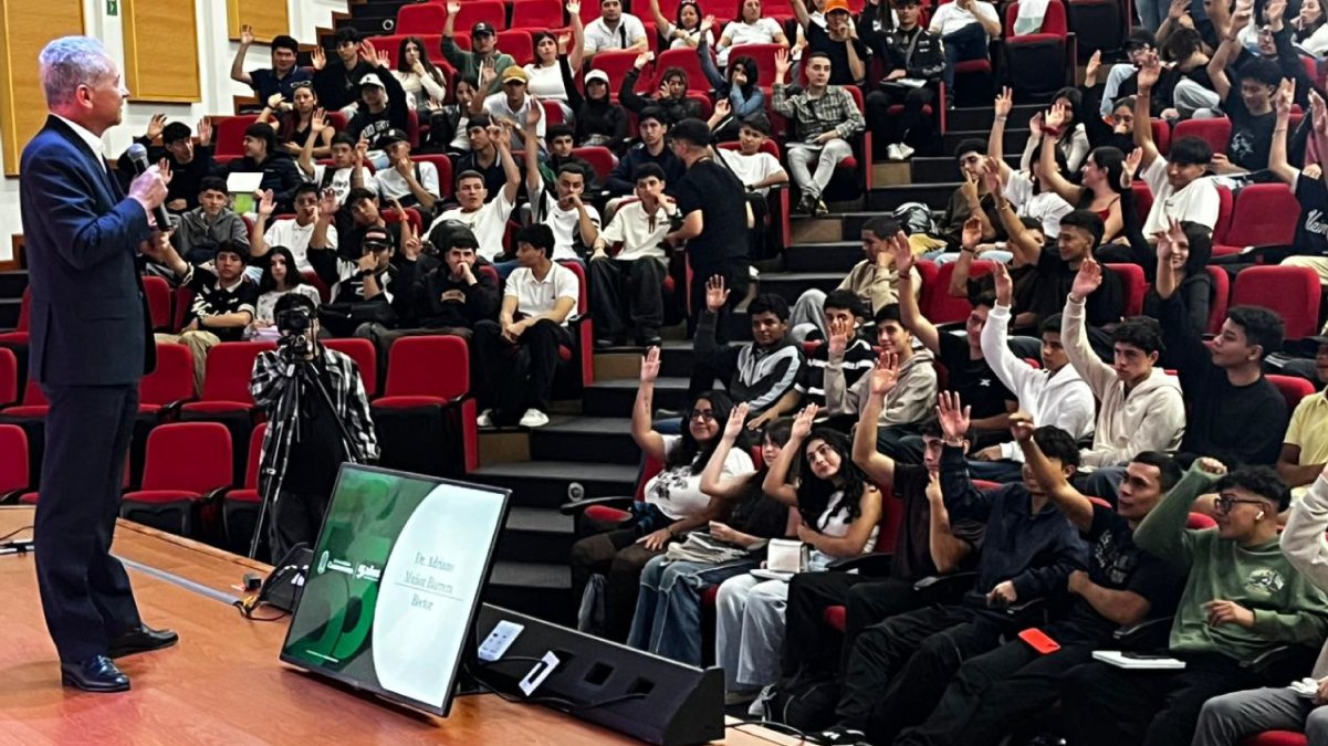 Bienvenida a 1.884 nuevos estudiantes — imagen 24 de 27