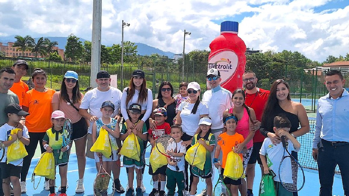 Brillantes logros en tenis y patinaje — imagen 3 de 4