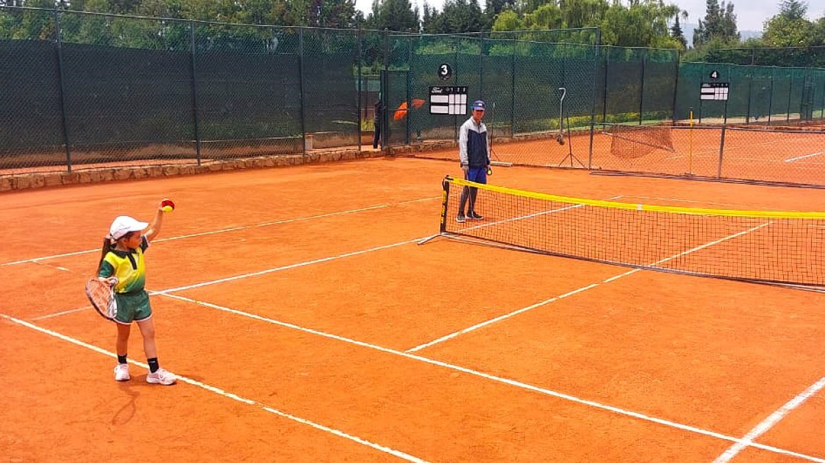 Buen debut en el Festival Nacional Tenis y Valores — imagen 2 de 2