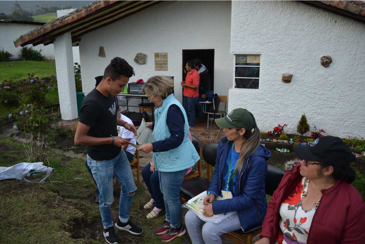Campamento de inmersión lingüística y apoyo a la comunidad — imagen 7 de 9