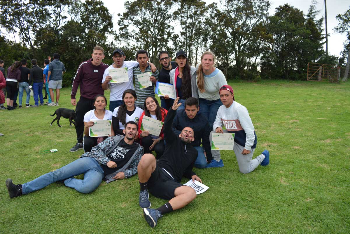 Campamento de inmersión lingüística y apoyo a la comunidad — imagen 8 de 9