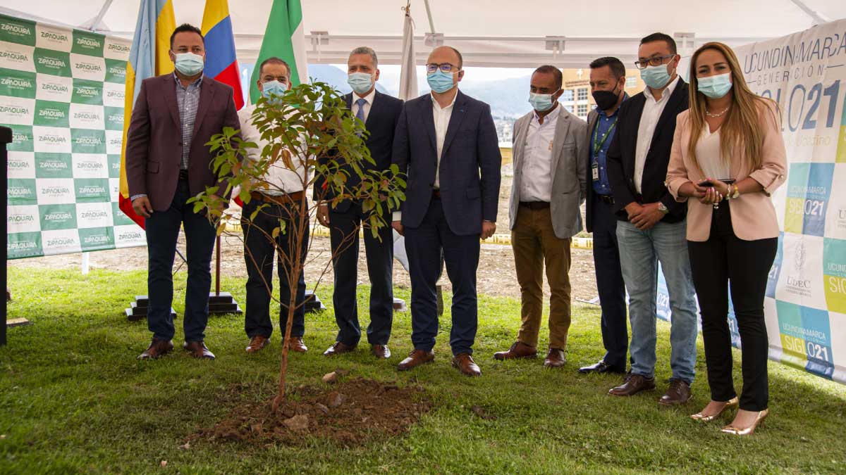 “We celebrate the rebirth of the University in Zipaquirá” — image 2 of 5
