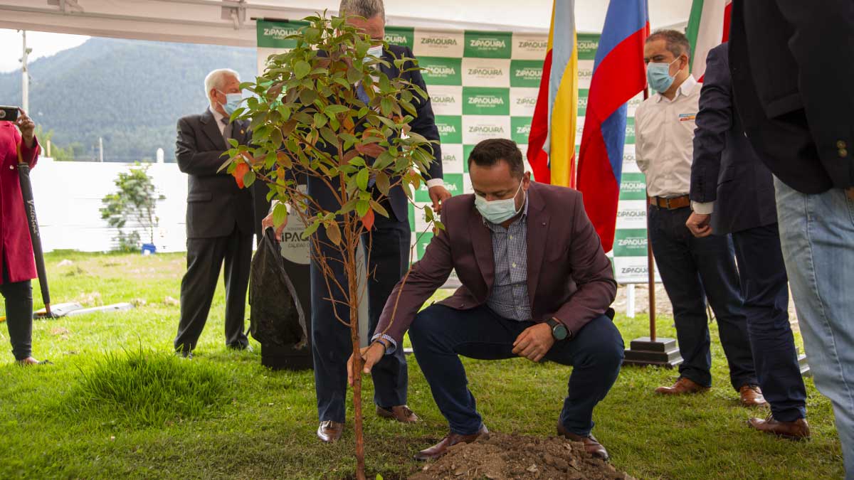 “We celebrate the rebirth of the University in Zipaquirá” — image 4 of 5