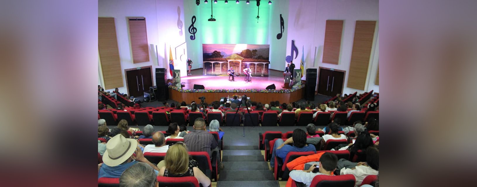 Celebrando 55 años con música y cultura — imagen 1 de 2