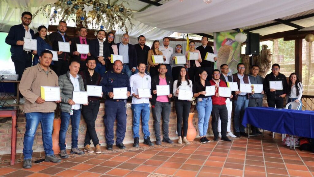 Clausura el diplomado Gestión del Riesgo de Desastres