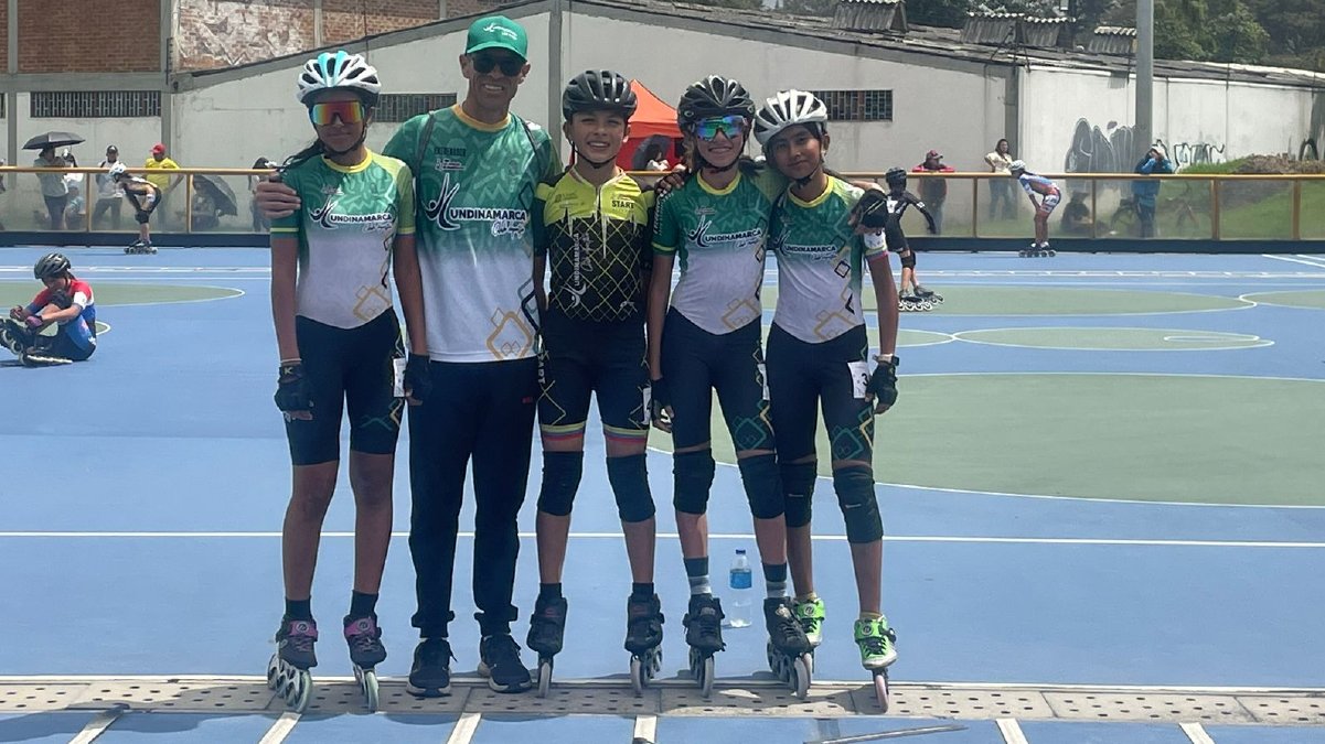Club de Patinaje de Velocidad logra 3 medallas de oro — imagen 2 de 5