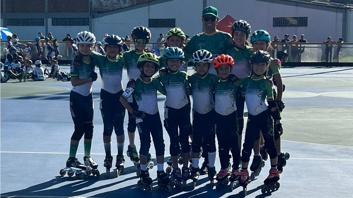 Club de Patinaje de Velocidad logra 3 medallas de oro — imagen 3 de 5