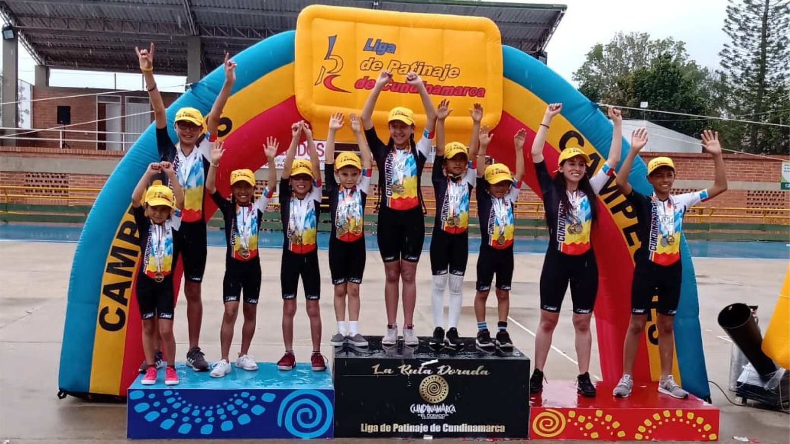 Club de patinaje UCundinamarca subcampeón — imagen 3 de 3