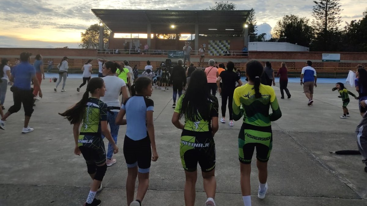 Con rumba aeróbica celebramos a las madres — imagen 2 de 4