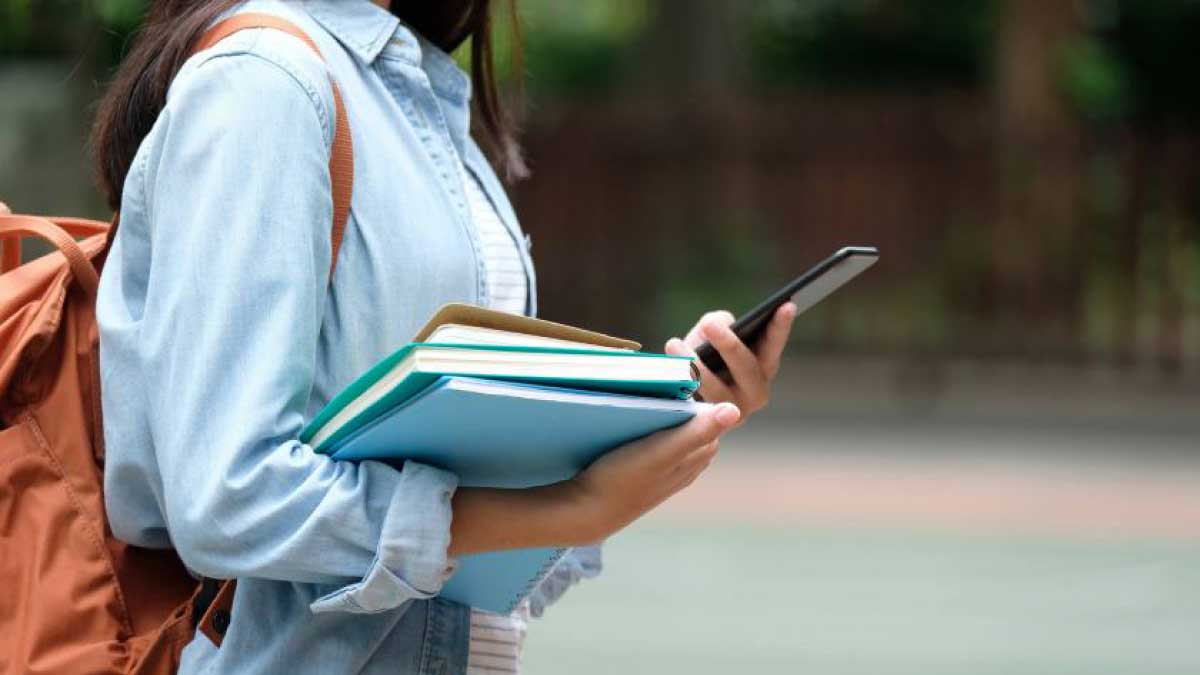 Convocatoria de empleo y becas — imagen 2 de 2 Convocatoria de empleo y becas — imagen 2 de 2