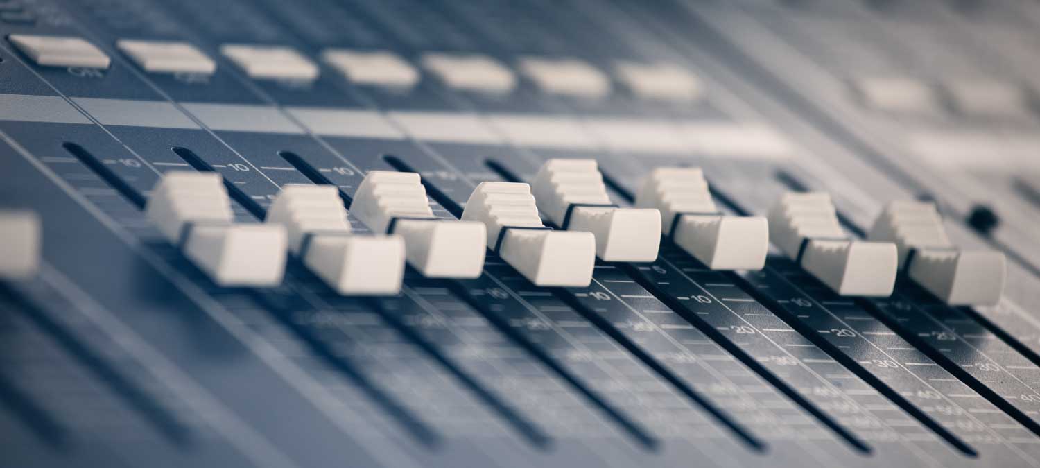 Convocatoria para hacer proyectos radiales