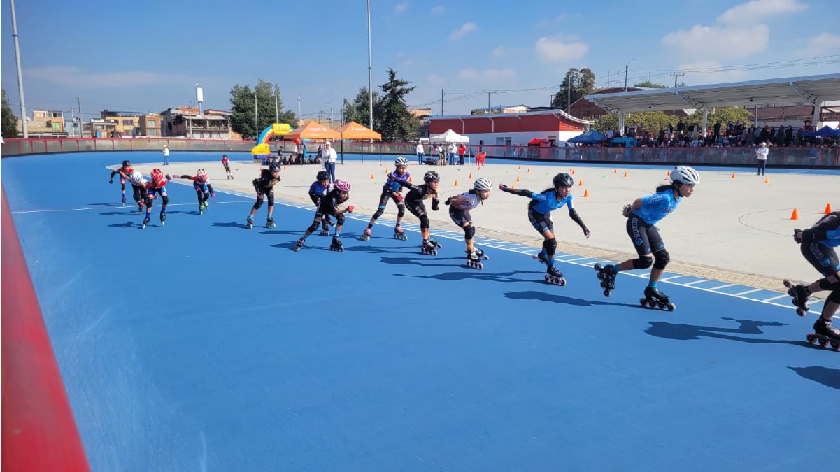 Destacada participación del club de patinaje — imagen 6 de 6
