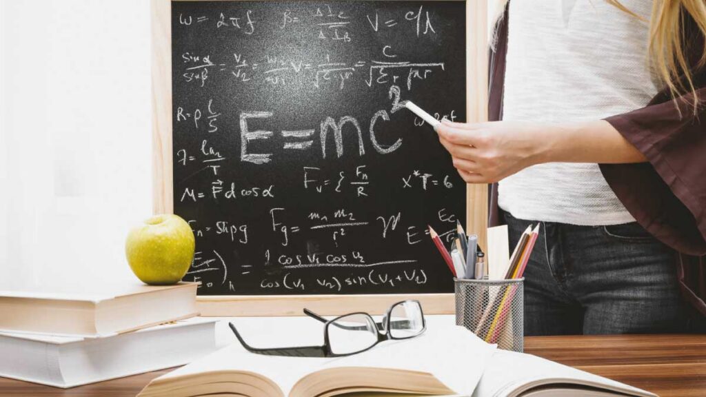 Docentes universitarios en la era digital: adaptarse o morir. U. Politécnica de Valencia