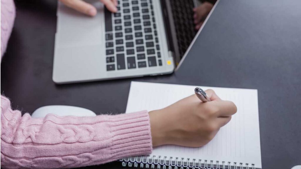 En el 87 % de los hogares colombianos continuaron las actividades educativas a pesar del covid