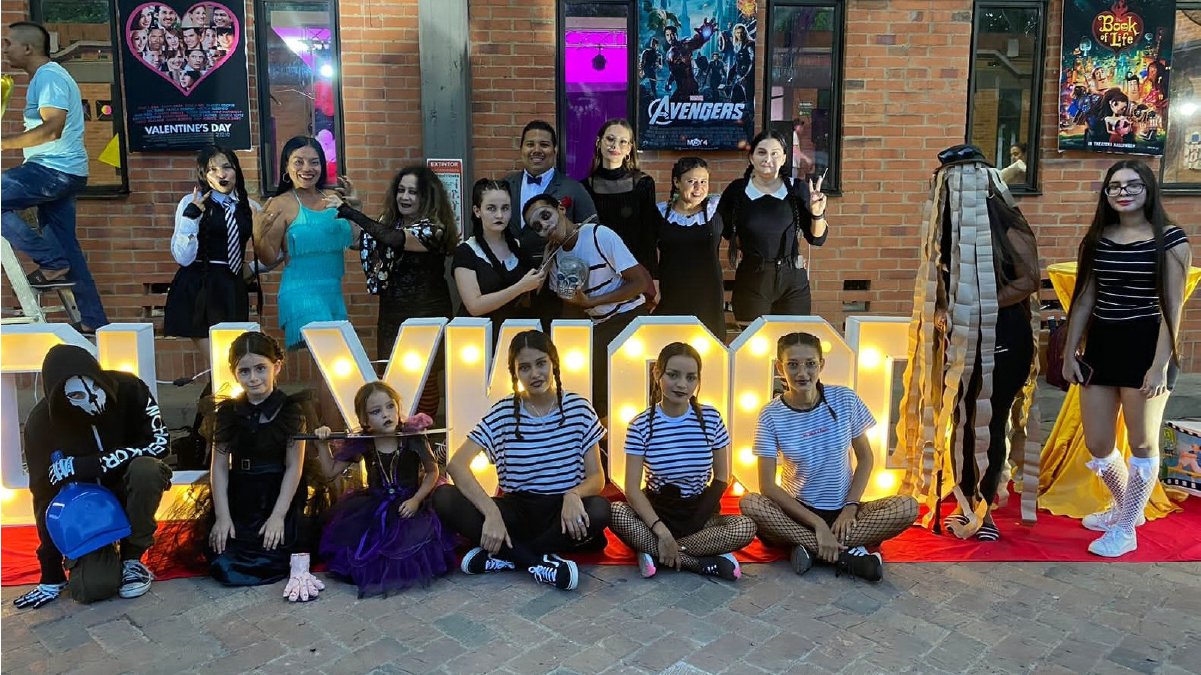 “English Night” in Girardot — image 3 of 6