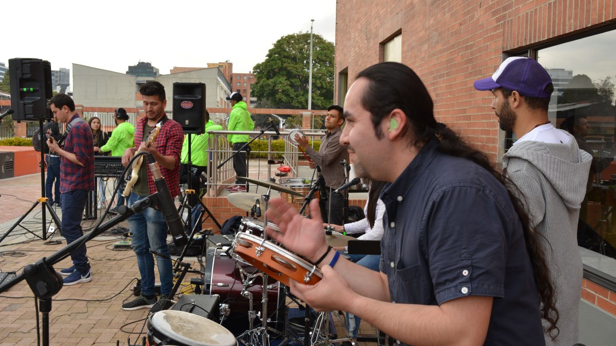 The UCundinamarca World Music Ensemble opened “Guarapo Music” — image 1 of 9