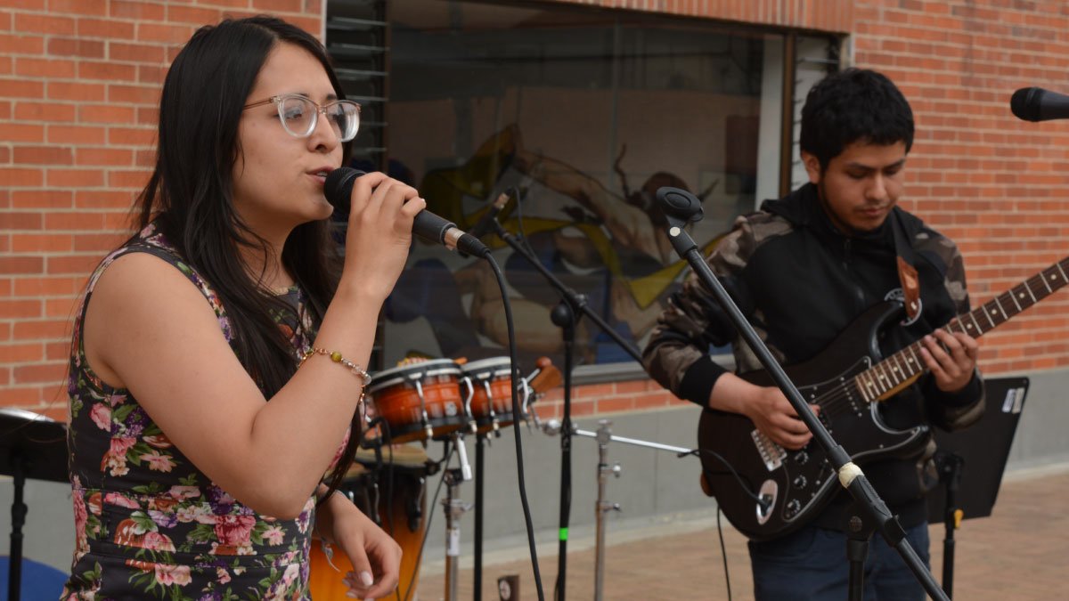 The UCundinamarca World Music Ensemble opened “Guarapo Music” — image 2 of 9