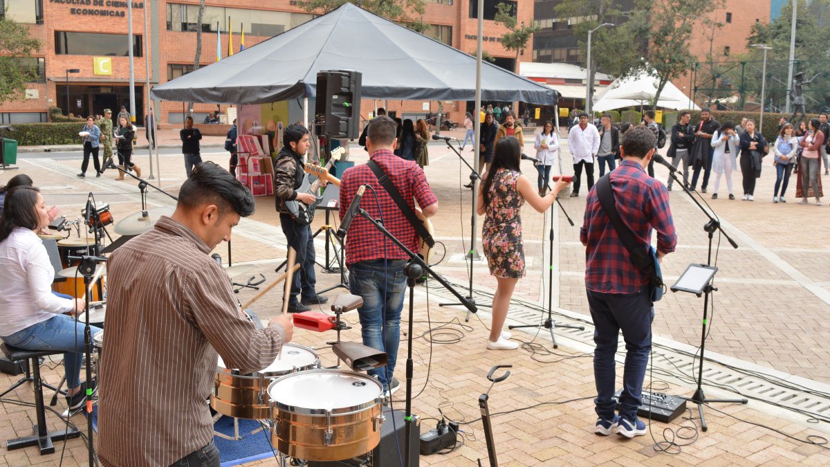The UCundinamarca World Music Ensemble opened “Guarapo Music” — image 3 of 9