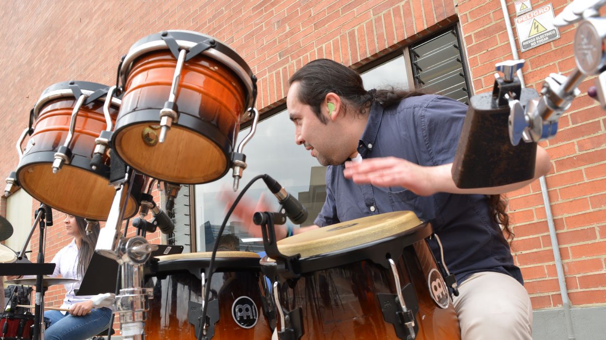 The UCundinamarca World Music Ensemble opened “Guarapo Music” — image 7 of 9