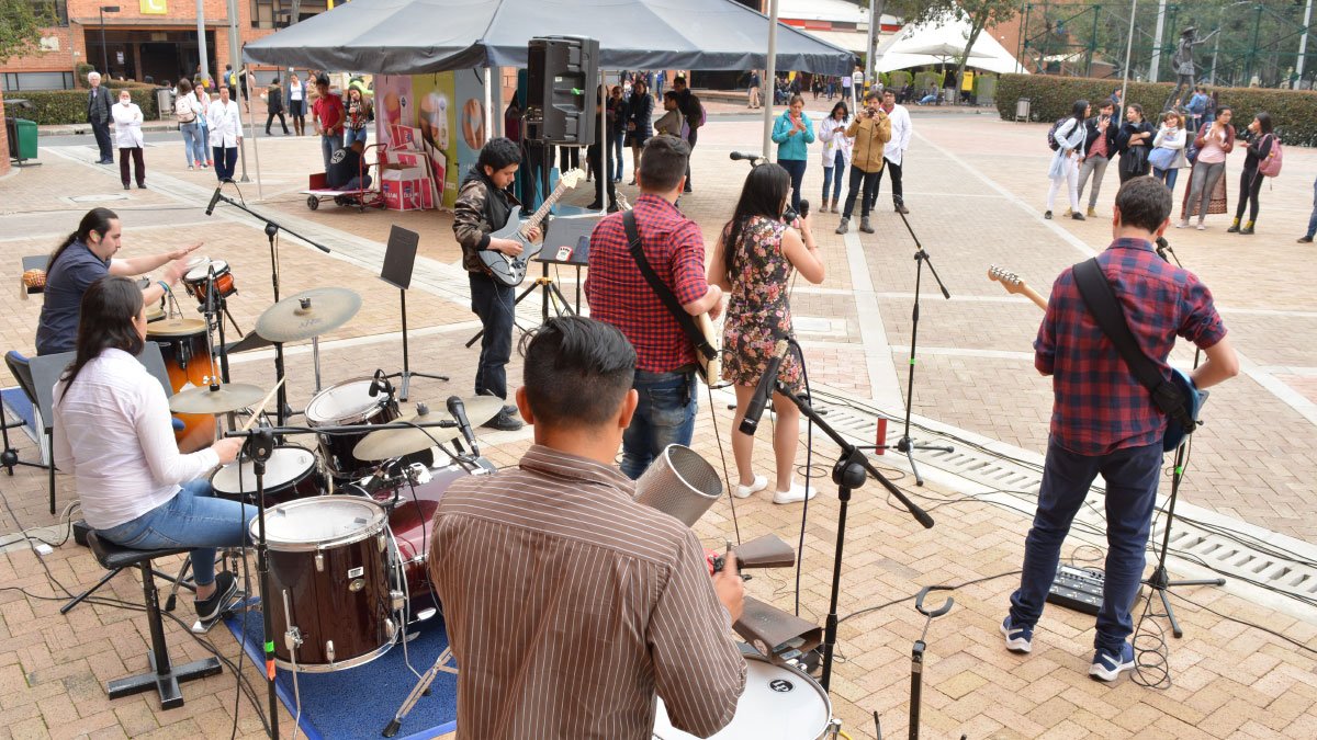 The UCundinamarca World Music Ensemble opened “Guarapo Music” — image 8 of 9