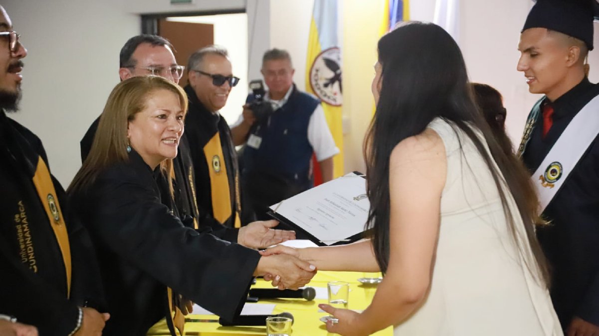¡Entregamos al país 1.111 nuevos profesionales! — imagen 2 de 6