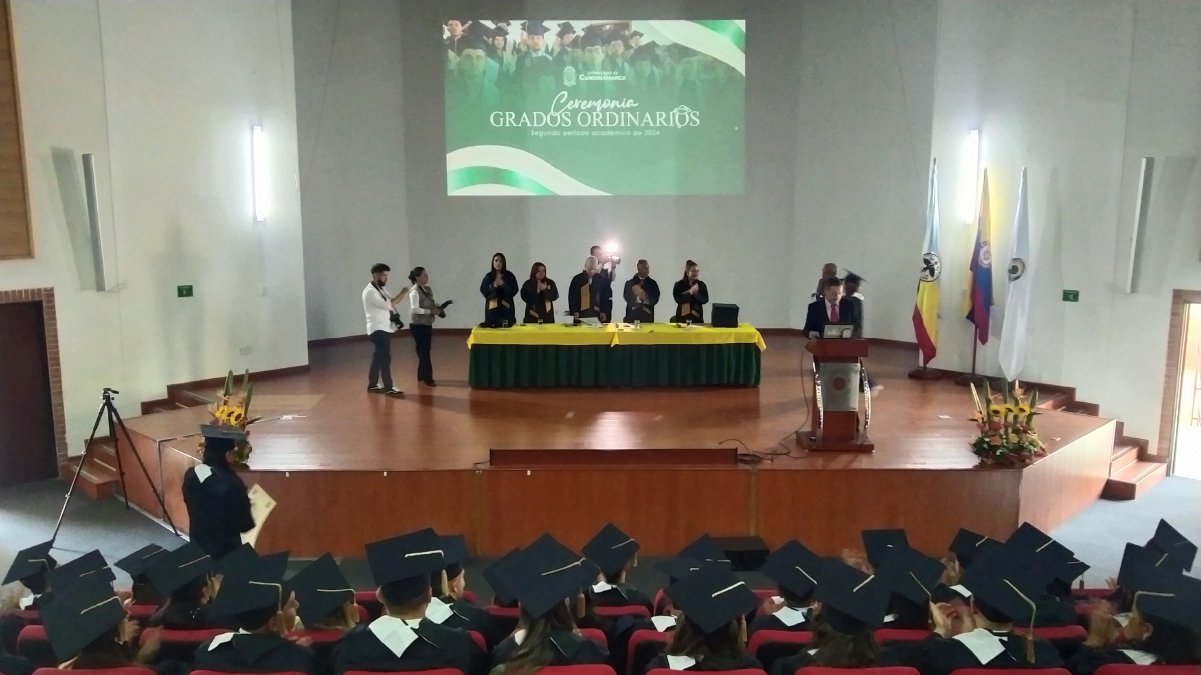 ¡Entregamos al país 1.111 nuevos profesionales! — imagen 3 de 6