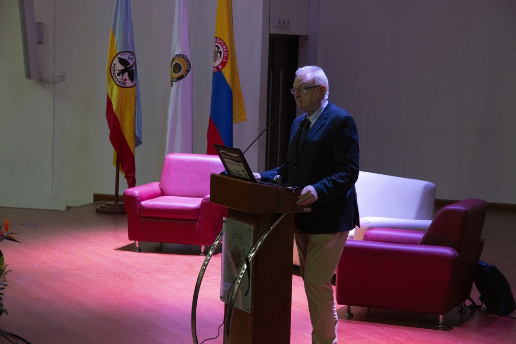 Escuelas con eficacia, el futuro de la educación — imagen 1 de 10
