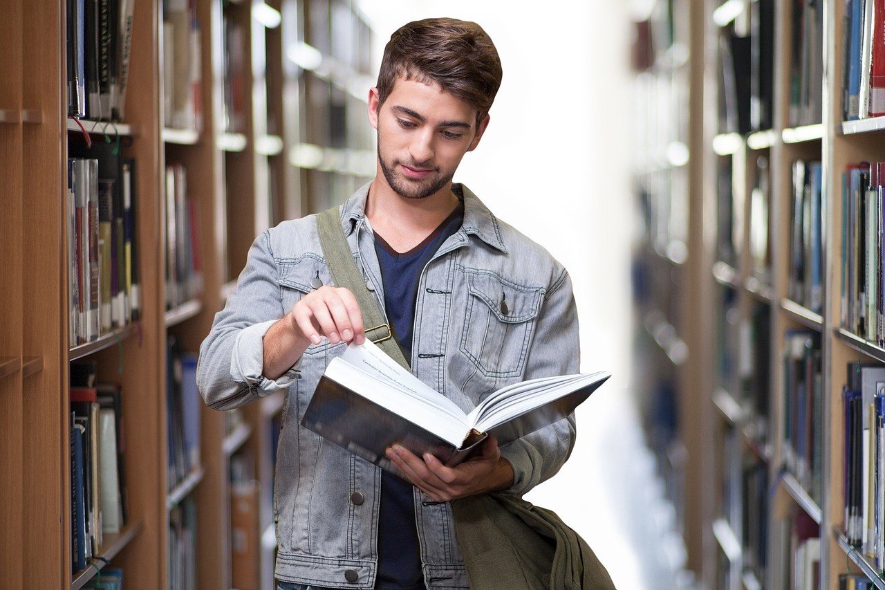 Estudiantes monitores creadores de oportunidades