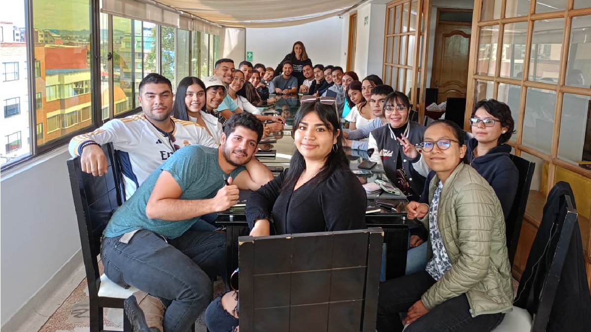 A university experience that will change lives — image 4 of 4
