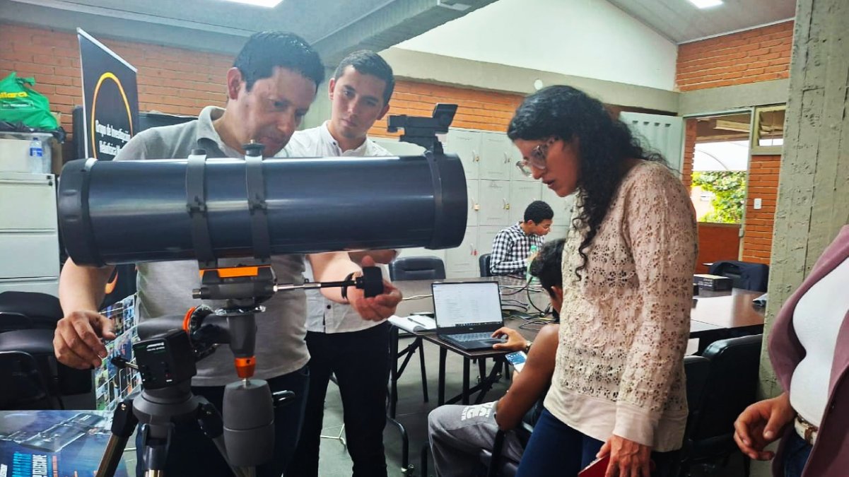 Explorando el cosmos — imagen 2 de 5