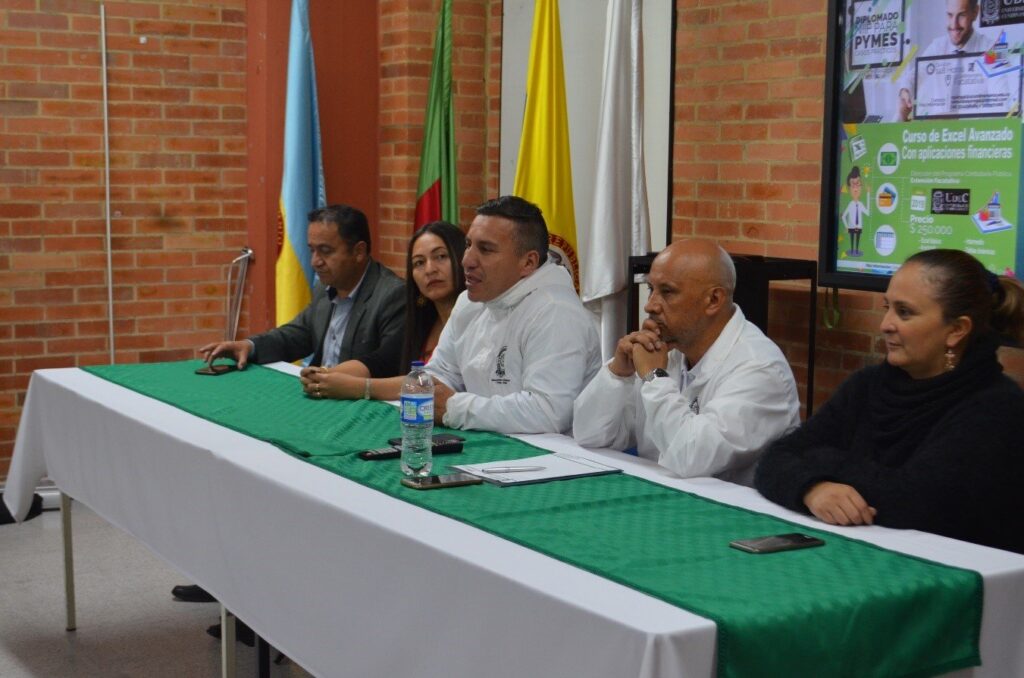 Fin del diplomado en Gestión y Actualización Tributaria — imagen 1 de 8