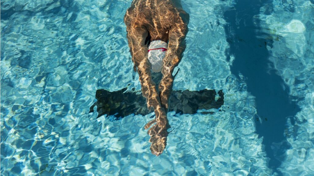 Strengthening swimming through YouTube