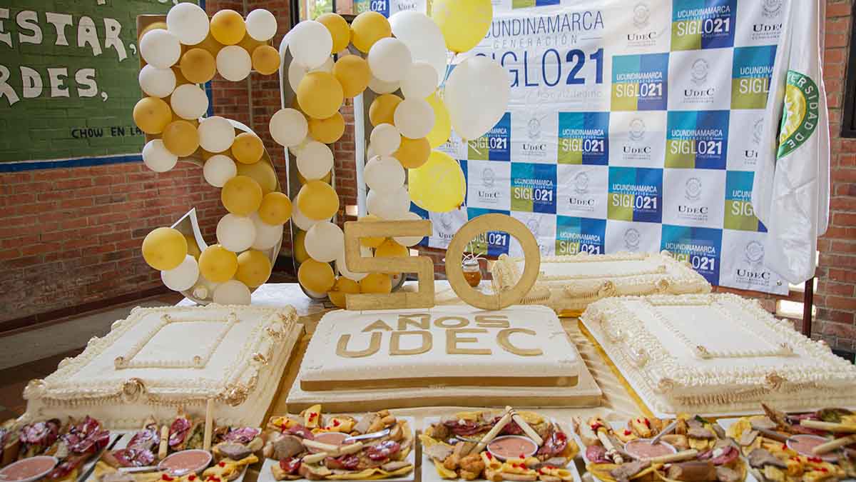 Girardot pays tribute to 50 years of institutional life — image 1 of 9