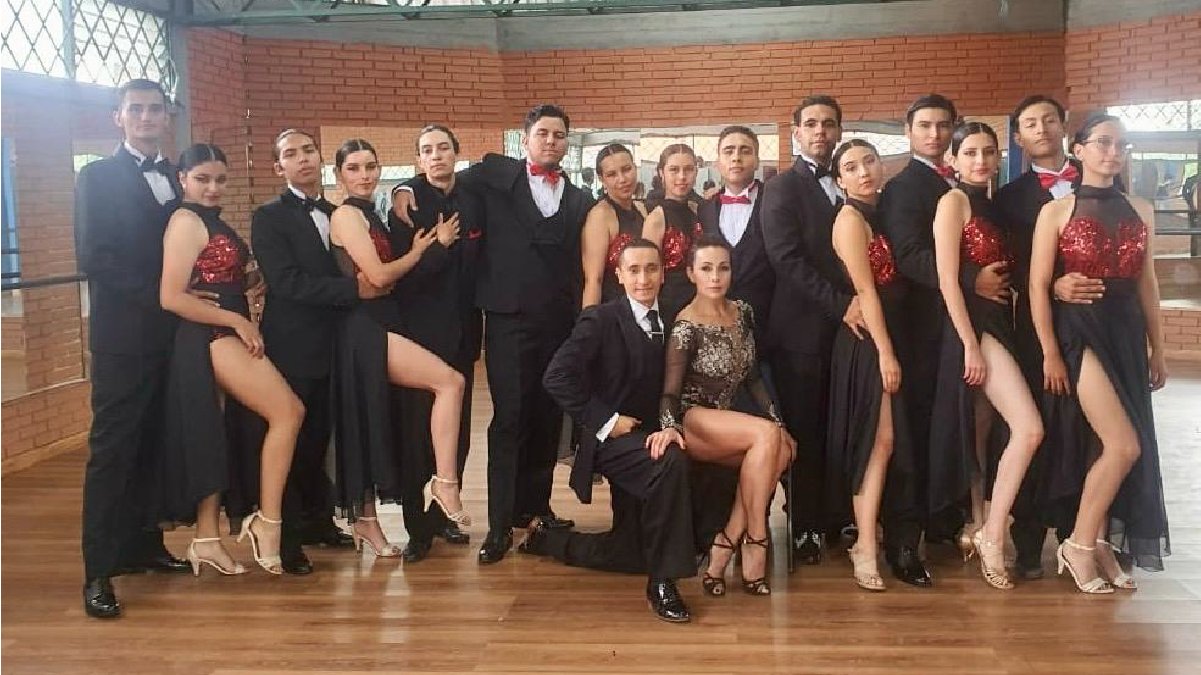 Graduado brilla en el mundial de tango — imagen 3 de 4